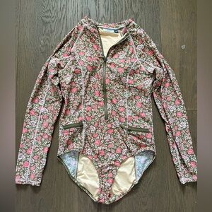 Cabana life long sleeve bathing suit. Size M